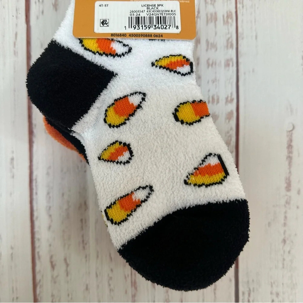 The Friendly ghost Casper 3 pair of cozy crews size 4T - 5T